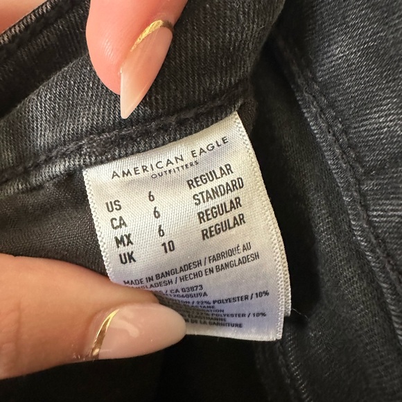 American Eagle Super Hi-Rose Jegging Crop - Picture 3 of 4